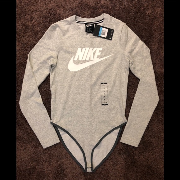 nike heritage long sleeve
